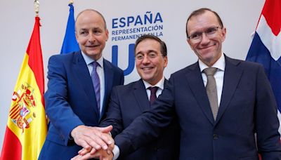 España elude la escalada verbal de Israel y escenifica el reconocimiento de Palestina: “Existió, existe y existirá”