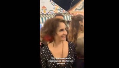 La amarga visita de María Jesús Montero a la Feria de Sevilla: “traidora”