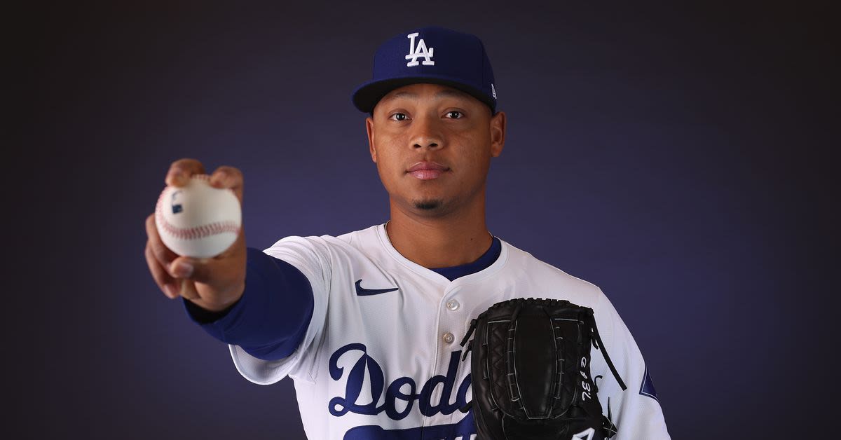 Dodgers minors: Patrick Copen, Elieser Hernández, Drew Avans