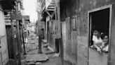 Como moradias provisórias criadas no Rio nos anos 1960 viraram favelas permanentes