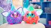 Furby, el fenómeno de los juguetes de la década de 1990 con ojos enormes y un lenguaje incomprensible, regresa... otra vez