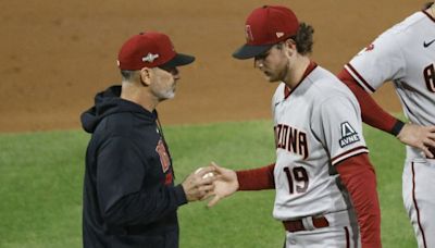 Diamondbacks' Ryne Nelson hit with 87-mph line drive, injures pitching arm