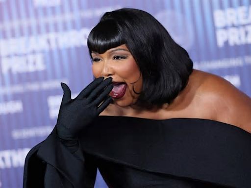 Lizzo Didn’t Quit Hollywood; See Her Head-Turning Look as She Announces New ‘Era’