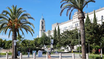 Opinion: Non-tenure track professors get a raw deal. That’s why we're fighting for a union at USD.