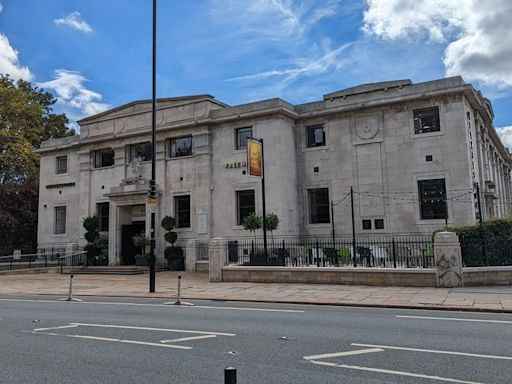 Plans for Leeds Wetherspoon to let in Otley Run pub crawlers 'might stop people peeing in the street'