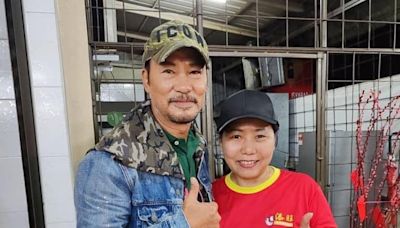 HK actor Simon Yam spotted enjoying Ipoh’s signature bean sprout chicken