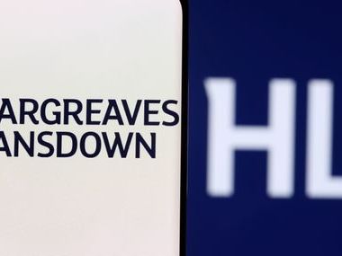 Hargreaves Lansdown slips, paring back gains fueled by takeover bid rejection By Investing.com