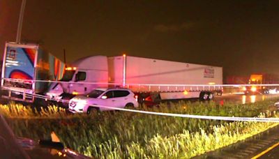 Deadly derecho slams Chicago as storms uproot trees, rip roofs from homes along 500-mile stretch of Midwest