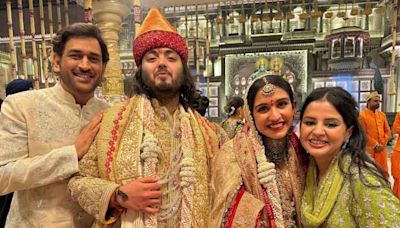 MS Dhoni, Sakshi Singh congratulate newlyweds Anant Ambani and Radhika Merchant