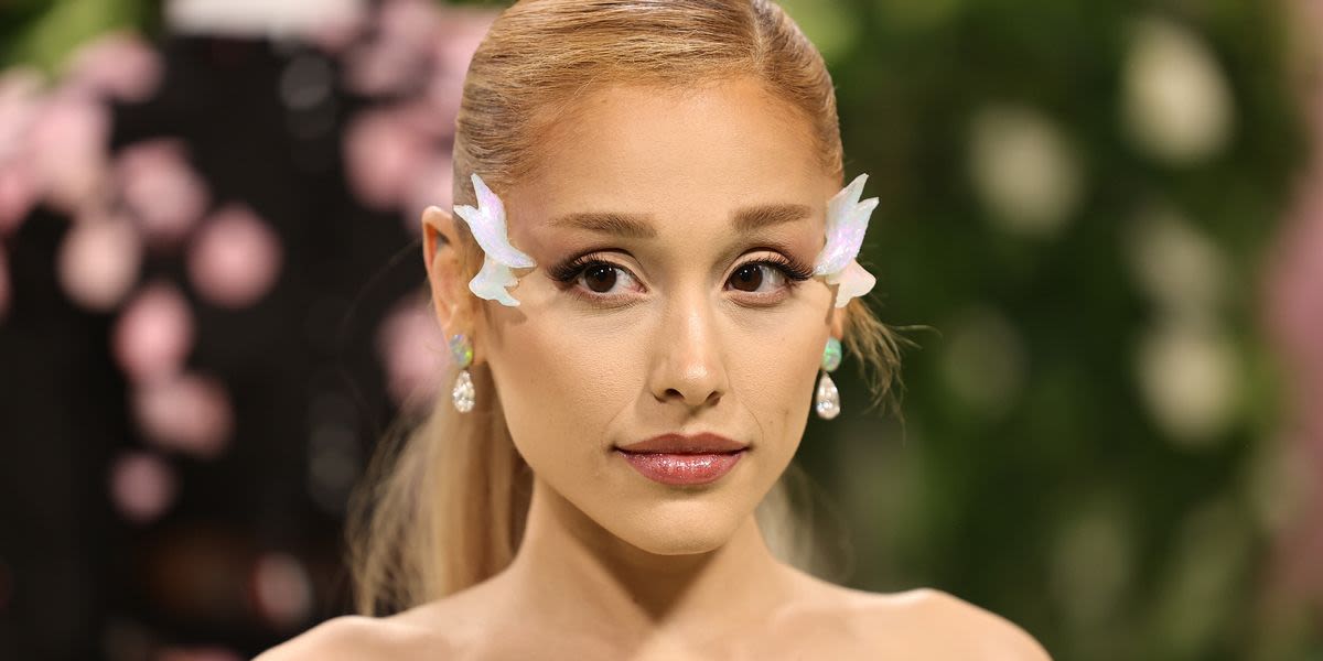 Ariana Grande Blasted By Mom Of Dahmer Victim For Naming Him Her Dream Date