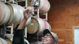 Yankees great Bernie Williams playing music, presenting wine at Millbrook Winery