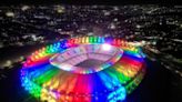 Castelão tem iluminação temática após posse de GT do combate à LGBTfobia nos estádios