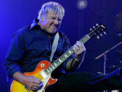 Alex Lifeson Says a Rush Reunion 'Would Just Be a Money Ploy'