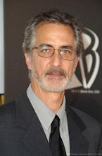 David Strathairn