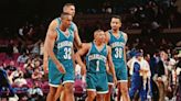 La increíble historia de superación de Muggsy Bogues, el jugador más bajo de la historia de la NBA