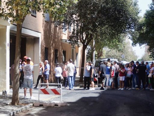 Los desalojados por el incendio en Pino Montano: "Era como una película de terror"