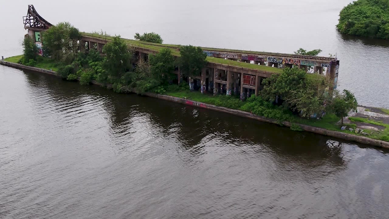 Graffiti Pier partially collapses in Philadelphia as Coast Guard suspends search