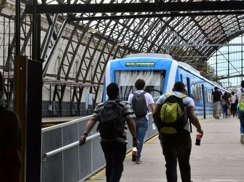 Anuncian un súper paro de transporte terrestre, aéreo y marítimo para el lunes 6 de mayo