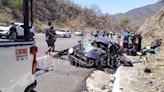 Pasó en Jueves Santo: auto termina destrozado tras choque en la Siglo XXI