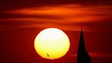 Heatwave scorches Europe; health warnings issued