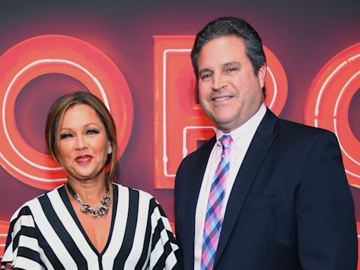 Vanessa Williams Reveals She Secretly Got Divorced From Jim Skrip