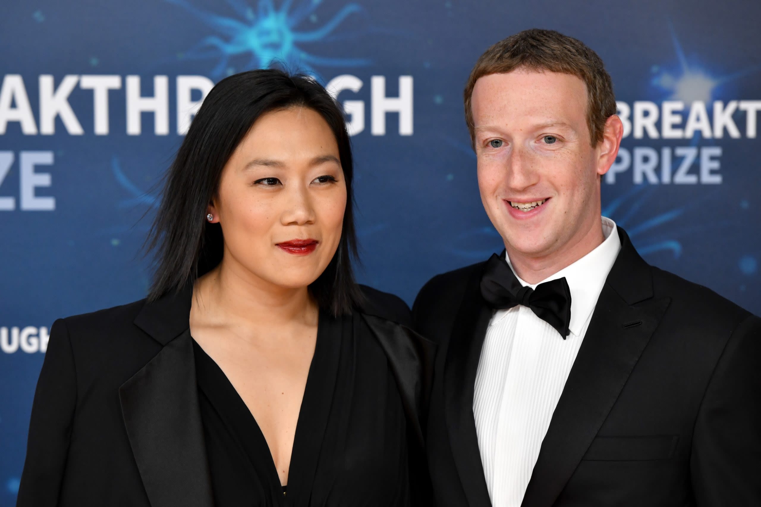 Mark Zuckerberg Commissioned Daniel Arsham to Make Sculpture of Wife