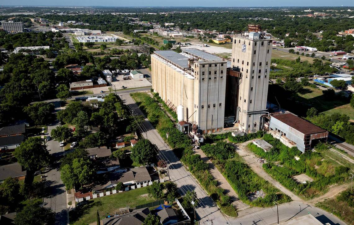 Fort Worth takes steps to demolish a 100-year-old eyesore looming over Worth Heights