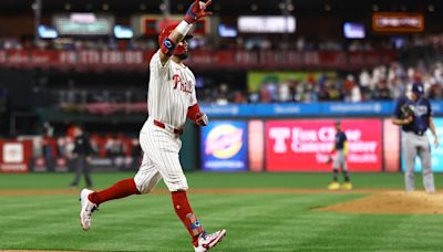 Phillies star Kyle Schwarber sets MLB record with 14th leadoff home run in game vs. Rays