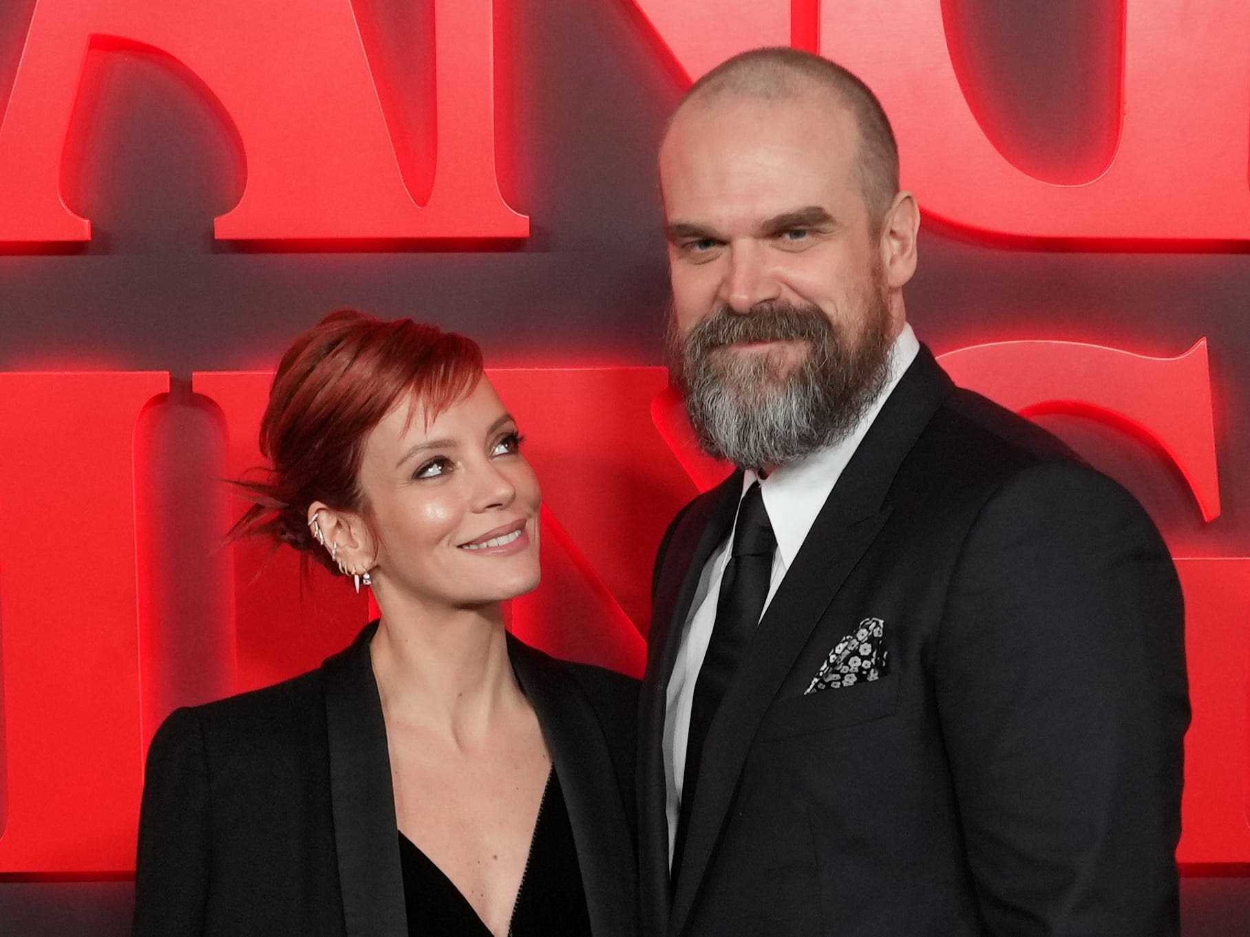 Lily Allen says her husband, actor David Harbour, controls the apps on her phone