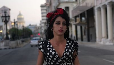 "Amy Winehouse cubana" responde a quienes le piden asumir una postura política