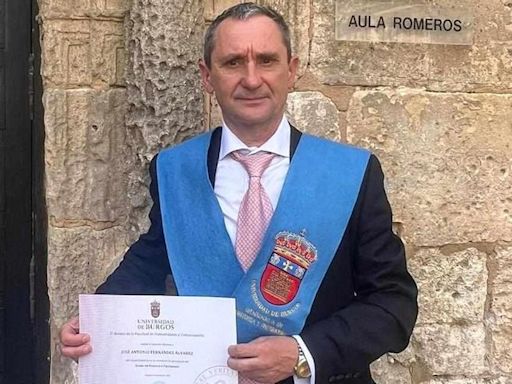 Reloxeru, atleta, ciclista y agora graduáu n'Historia.... ¡¡a los 63 años!!