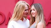En una sorpresiva aparición, Sunday Rose, la hija de 16 años de Nicole Kidman, posó junto a su madre en una alfombra roja