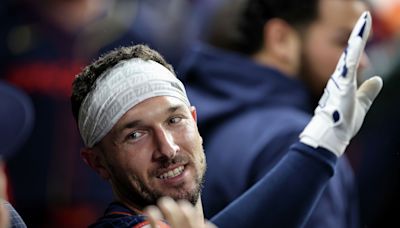 Astros players join in on Alex Bregman's good-luck charm