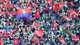 5.065 alumnos del Aula Rojilla disfrutan del entrenamiento de Osasuna en El Sadar