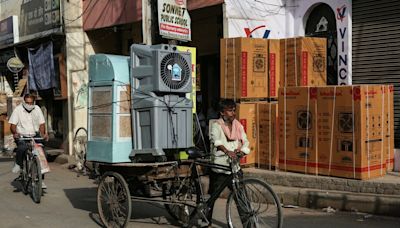 Rise in night temperatures amid relentless heatwave leaves Indians sleepless