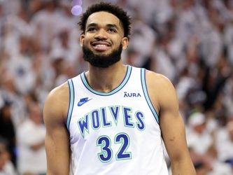 SEE IT: NYC back pages react to Knicks' blockbuster trade for Karl-Anthony Towns