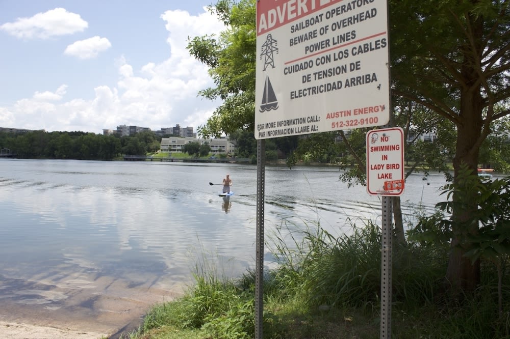 Austin officials enter 4th summer of treating toxic algae blooms in Lady Bird Lake