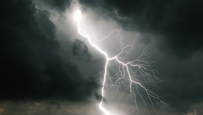 Thunderstorms and floods expected in England and Wales