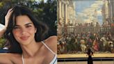 Kendall Jenner paga R$ 176 mil para visitar o museu do Louvre sozinha e descalça