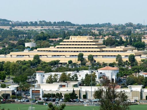 Ziggurat building in Laguna Niguel back up for auction, no preservation easement required