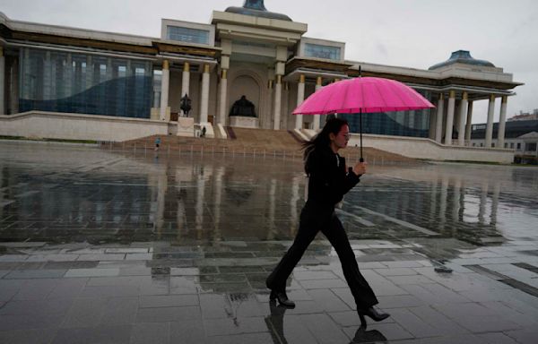 Mongolia holds an election Friday. Its people see the government as benefiting the wealthy