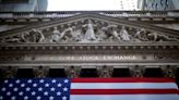 Nasdaq termina em alta com impulso de ações de tecnologia, Dow Jones cai Por Reuters