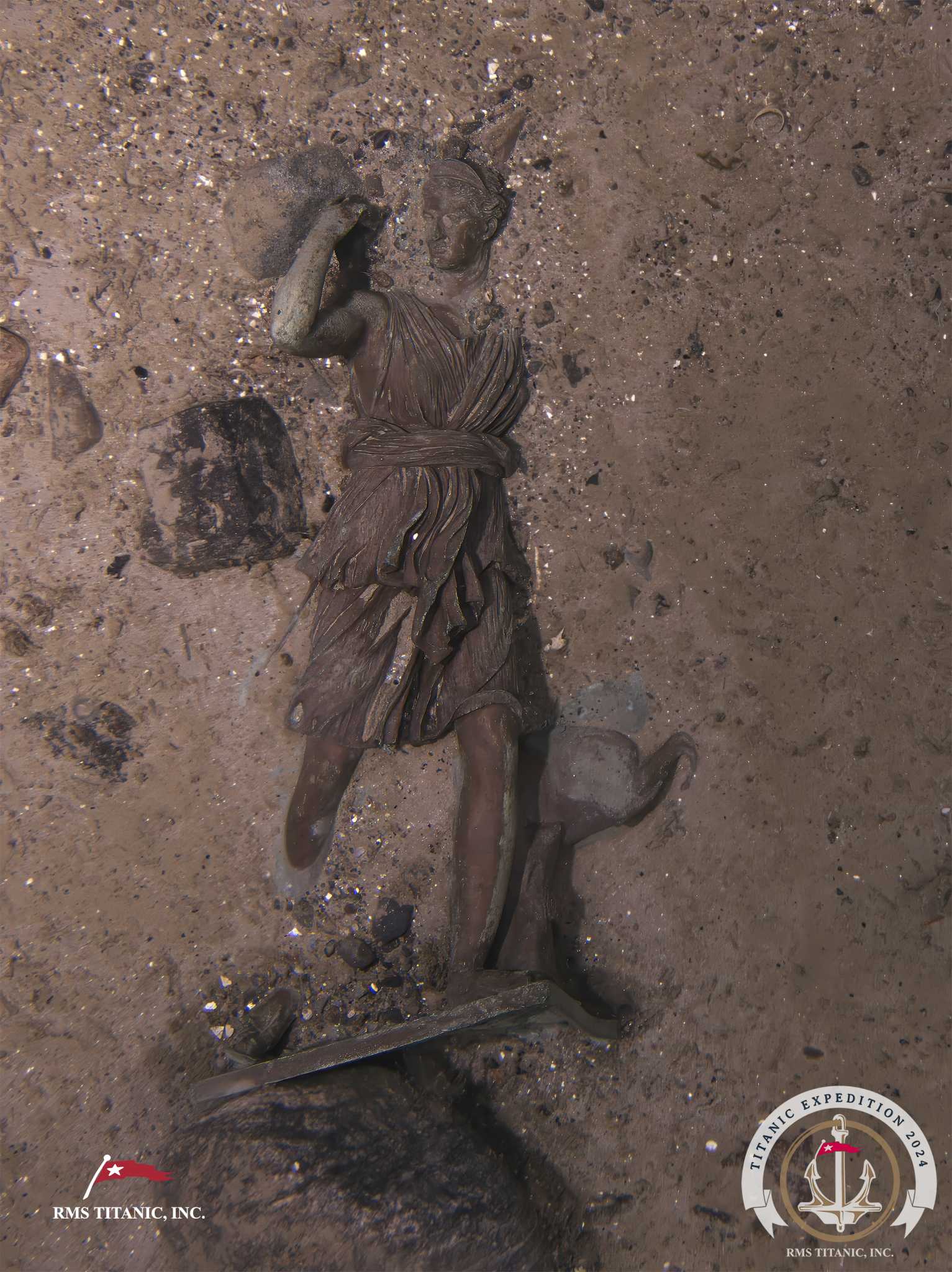 Rediscovered Titanic statue of Diana of Versailles found buried in sand