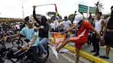 La Nación / Venezolanos protestan en las calles y se desata una crisis diplomática