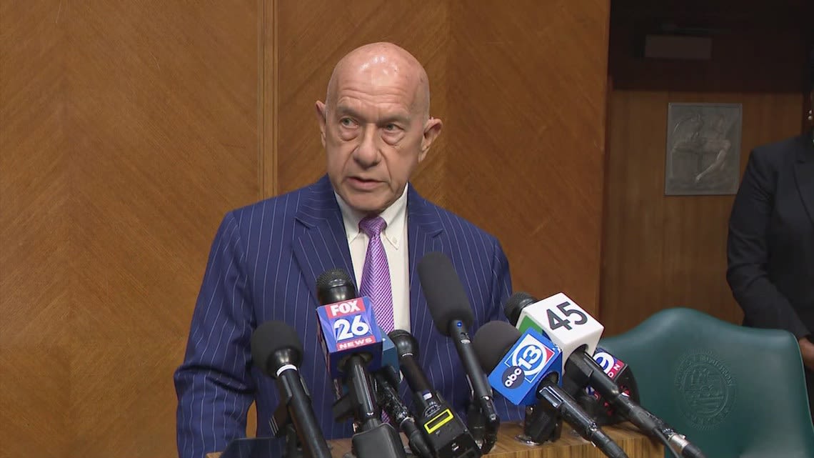 'It was affecting operations' | Houston Mayor John Whitmire speaks of Chief Troy Finner's retirement