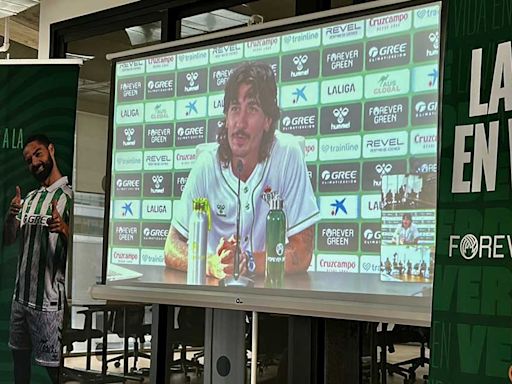 Andrés Guardado es echado de menos en el Real Betis