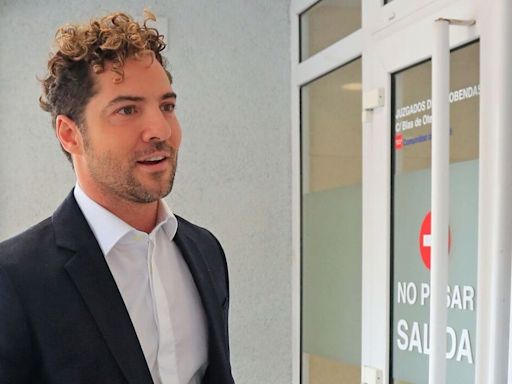 Las imágenes más emotivas de David Bisbal junto a su padre: "¡Qué bonitos son los besos de los abuelos!"