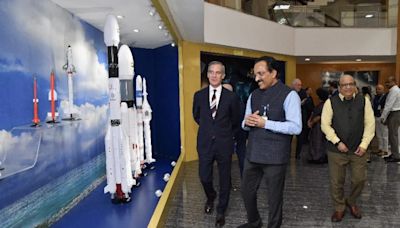 US Envoy Admires ISRO's Accomplishments During Visit To Headquarters