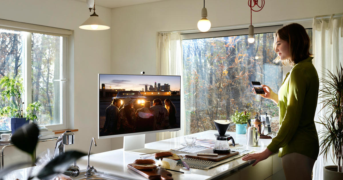 The best 32-inch TVs for college dorms are small but mighty