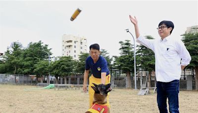 支援花蓮大地震有功 高雄搜救犬獲市長親送驚喜小禮